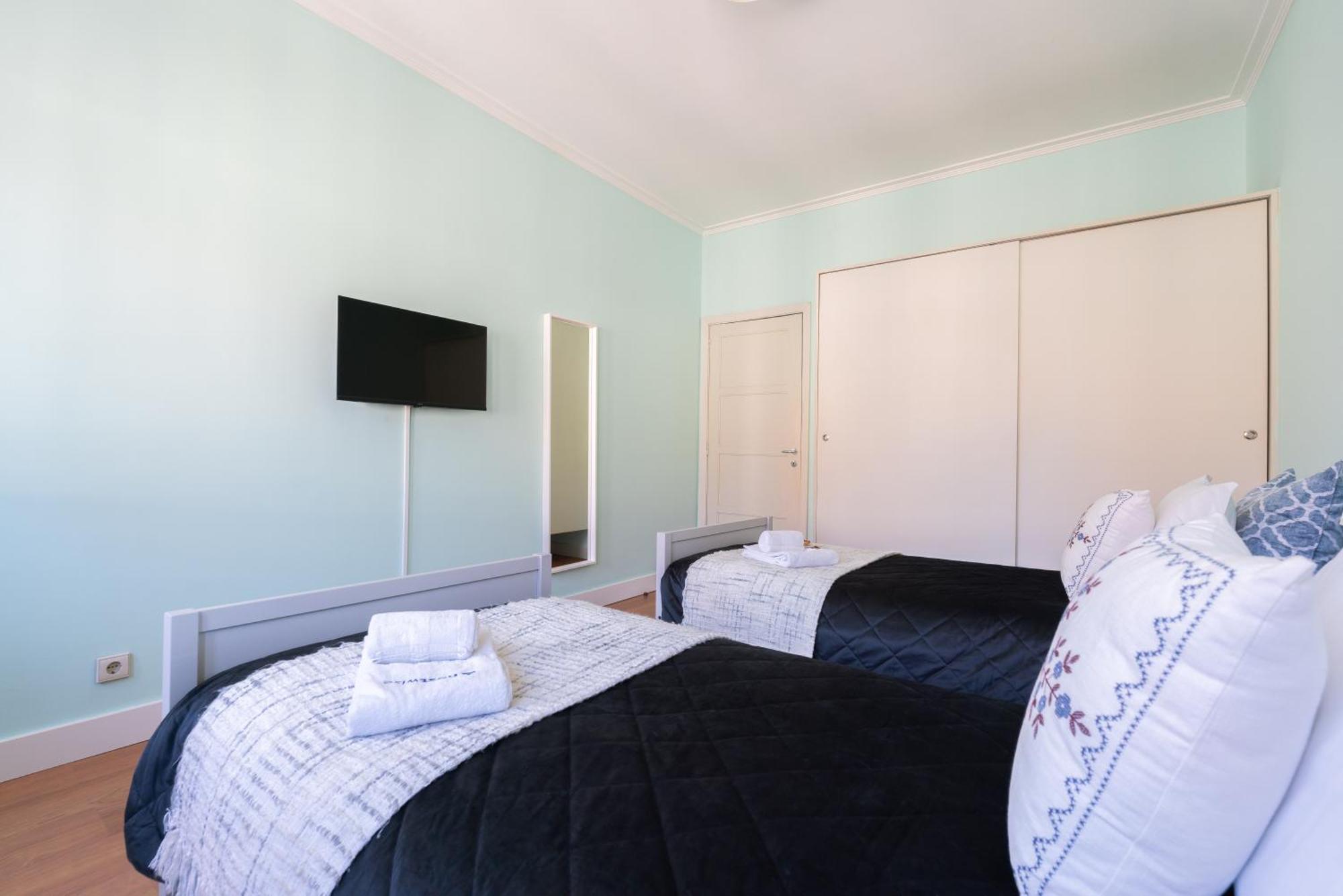 Appartement Host Wise - Colorful Bright Flat With Balcony à OOporto Chambre photo